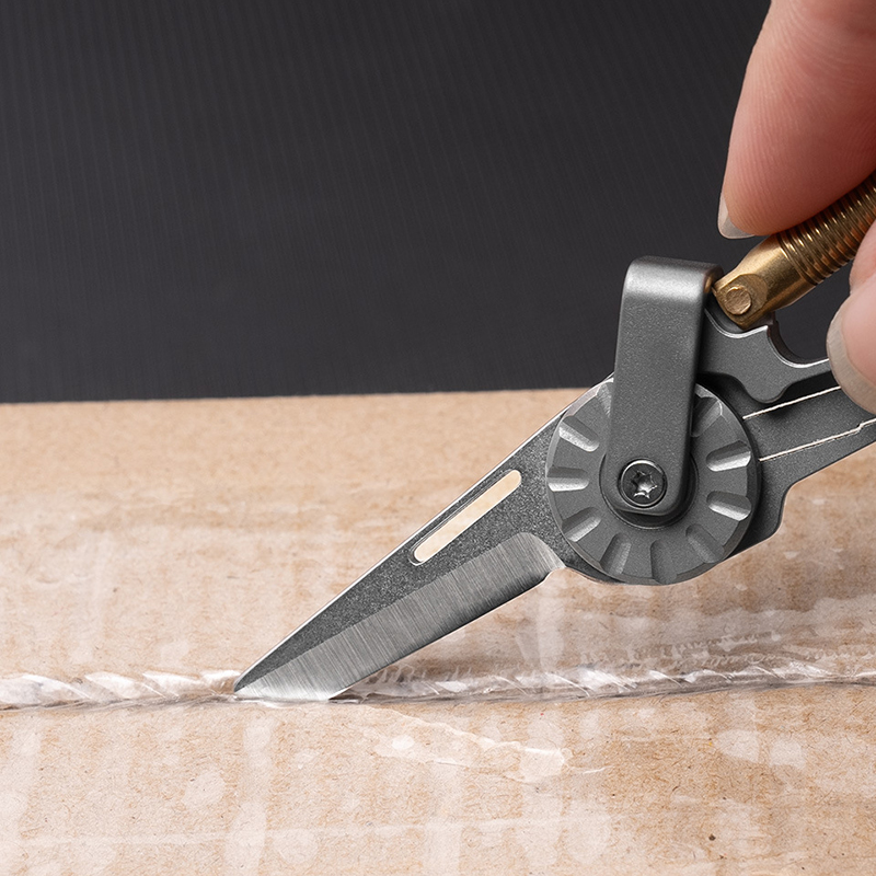 Gantungan Kunci Mobil dari Pad - Edc Car Carry ulasan dan harga